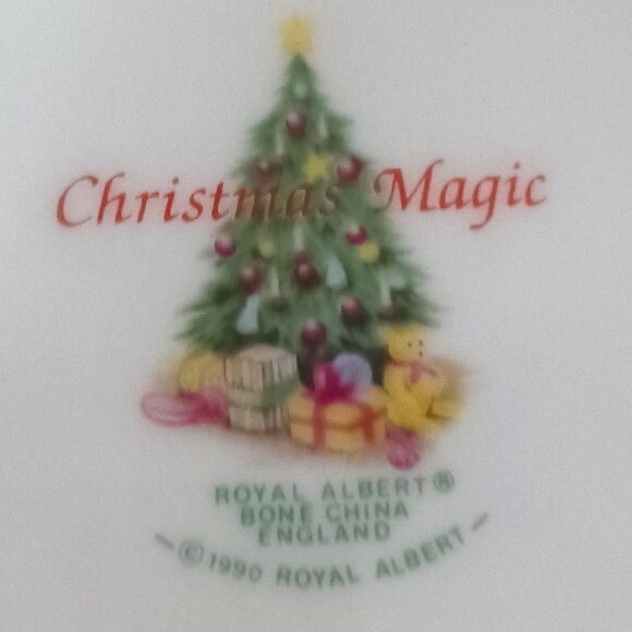 Vintage Royal Albert Christmas Magic Place Setting Tea Cup Saucer Plates 1990 - Picture 6 of 6